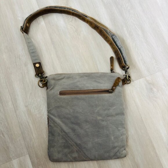 Rigaud Rail Express Crossbody Bag by Myra Bag NWOT - Picture 4 of 5